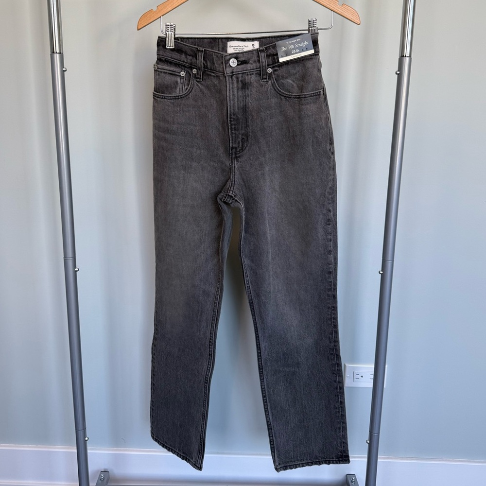 Abercrombie & Fitch 90s Straight Ultra High Rise Jeans size 25 Short Curve Love